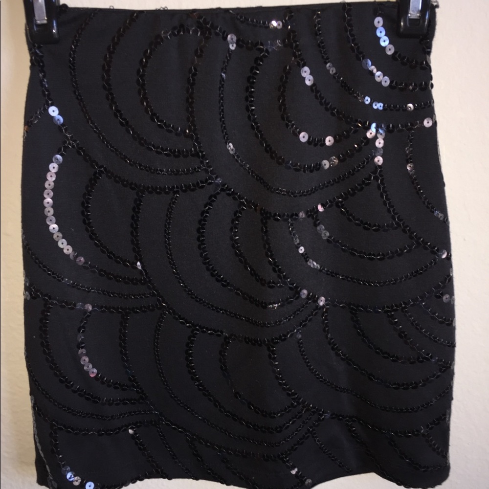 Black Sequined Sparkly Party Bodycon Skirt - Picture 1 of 4